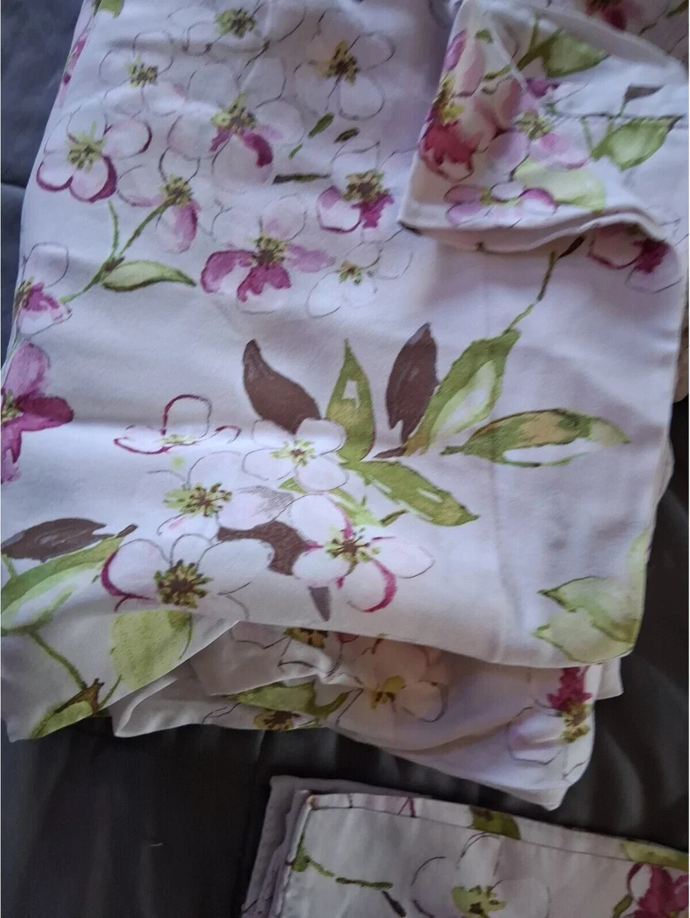 The Company Store 4 Piece Sheet Set Queen Light Pink Floral Design